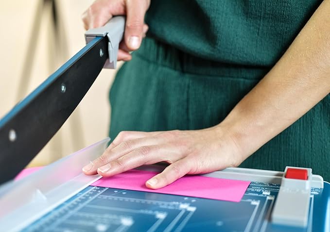 Dahle 533 Professional Guillotine Trimmer, 13" Cut Length, 15 Sheet Capacity, Self-Sharpening, Manual Clamp, German Engineered Paper Cutter